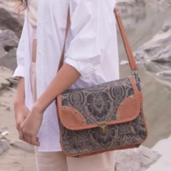 Myra Bag Kairos Messenger Bag - Picture 2 of 9